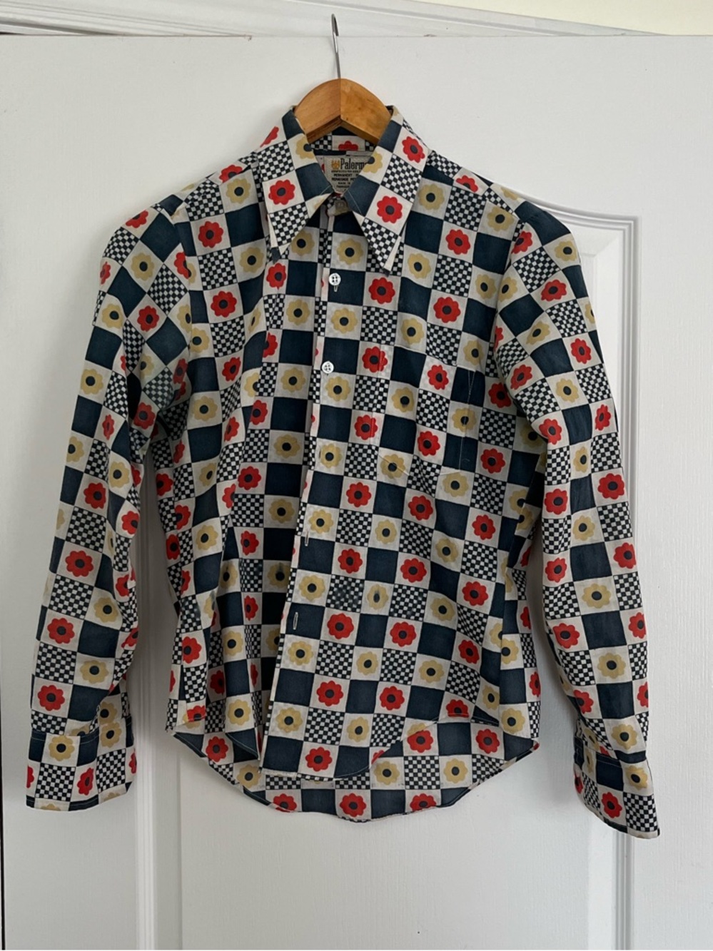 1970’s cotton blend floral button up “women’s” 8-10 petite